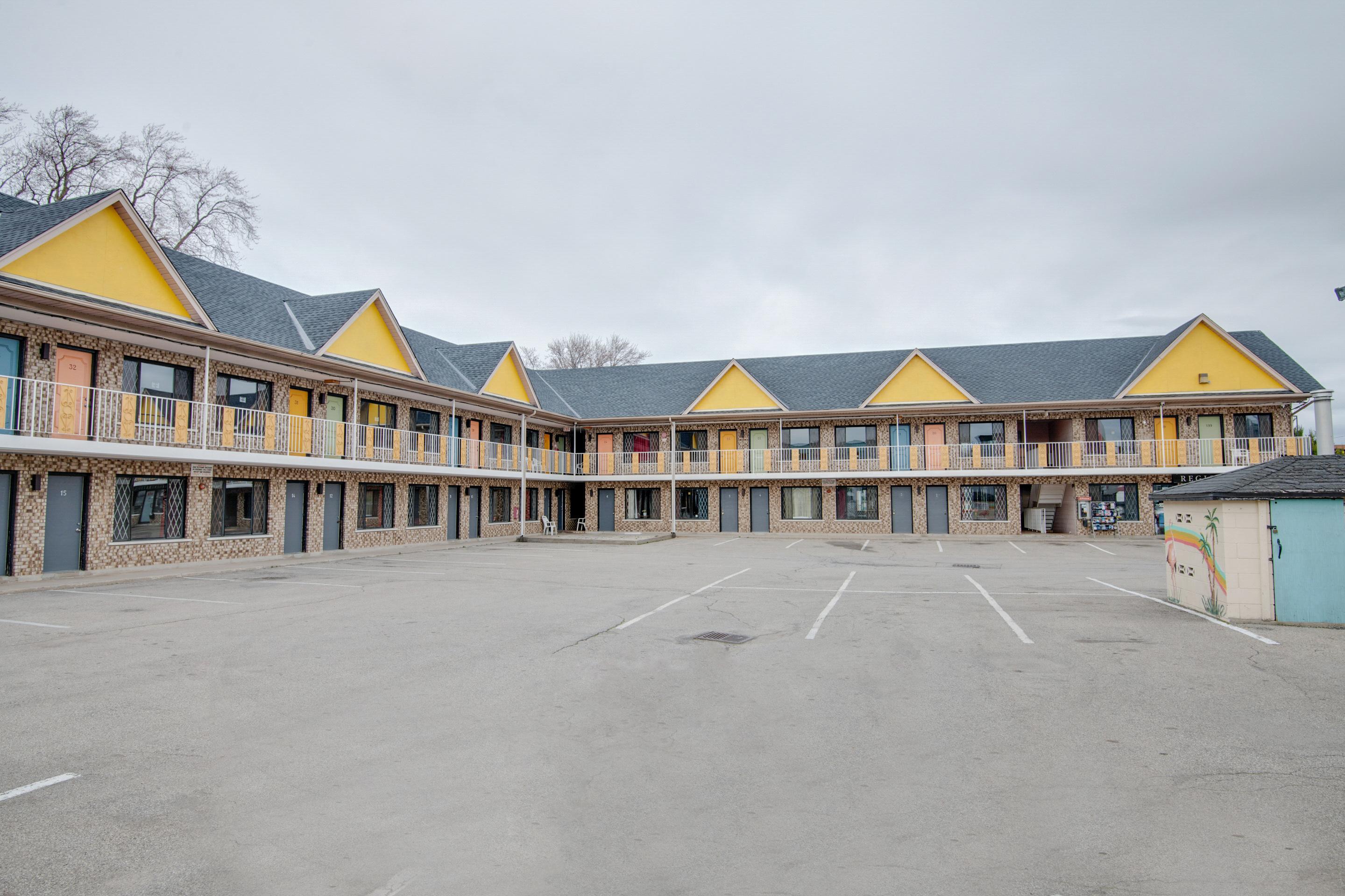 Falls Inn Near Casino Niagara By Oyo Экстерьер фото